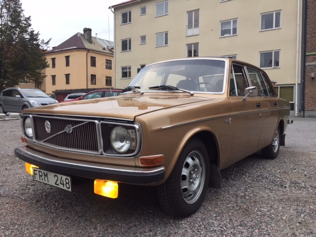 Volvo 144 GL (orörd originalbil med insprutningsmotor)