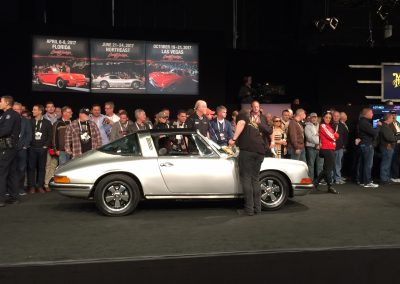 Porsche 911 från 1971 i superskick på väg in