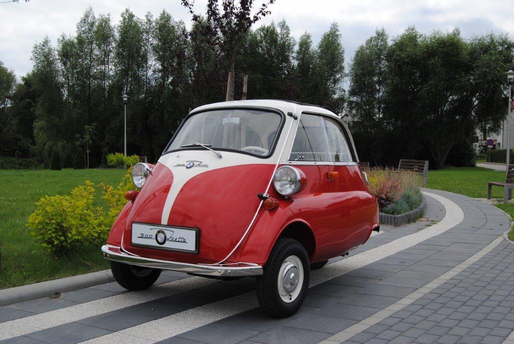 BMW Isetta 300 på väg in